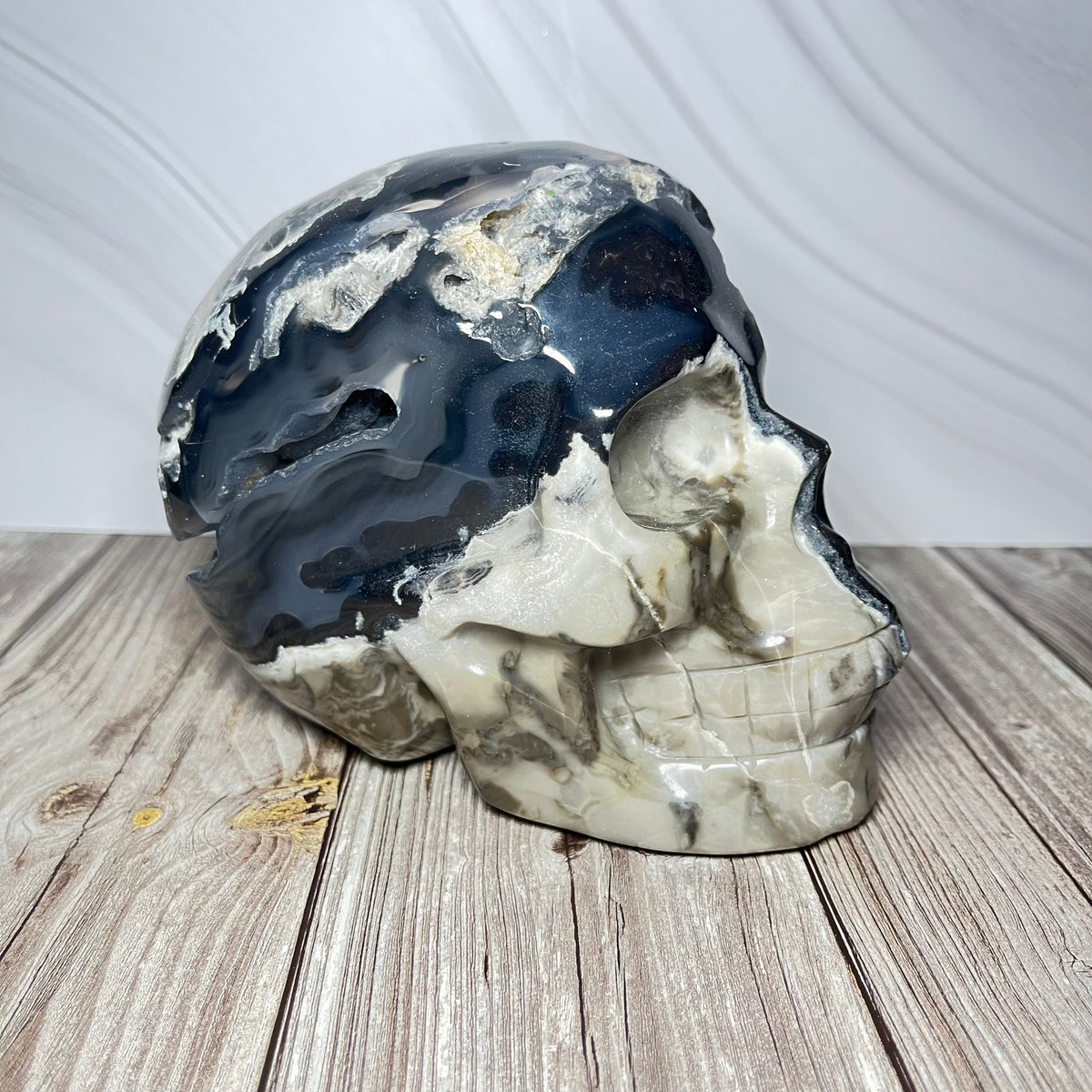 Huge volcano agate skull! 6.2lbs!